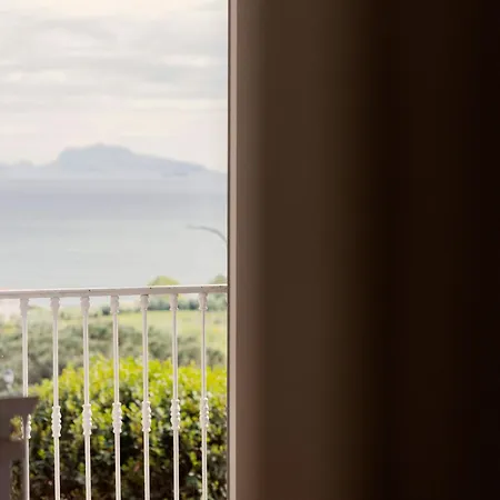 Posillipo 70 公寓
